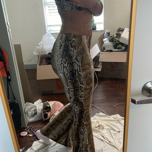 ✨🐍Snake Print Shirt + Pants Set🐍✨ - Picture 2 of 6